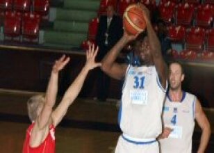 Telekom Kepez'e acımadı: 87-75