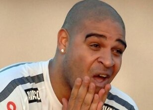 Adriano için inanılmaz suçlama!
