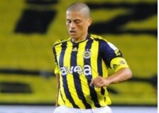Alex’ten Twitter üzerinden övgü