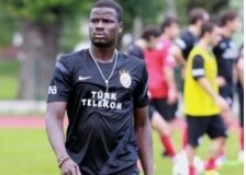 Eboue’nin tedavisi sürüyor