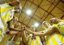 Fenerbahçe 10′da 10 için