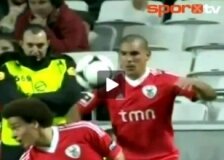 Tek kurnaz sen misin?