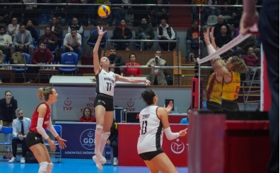 Olaylı geçen Göztepe - Beşiktaş maçının kazananı Göztepe