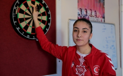 15 yaşındaki Zeynep Yılmaz, büyüklerde dünya Şşampiyonu oldu