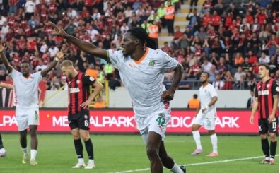 Alanyaspor, Çorum'da iki golle kazandı!