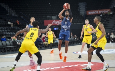 Anadolu Efes, evinde Mersin Spor'a karşı zorlanmadan kazandı!