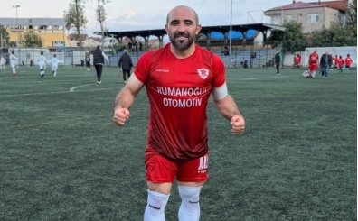 Amatör futbolcunun '11 taklalı' gol sevinci