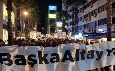 Altay taraftarları kurtuluş için yürüdü
