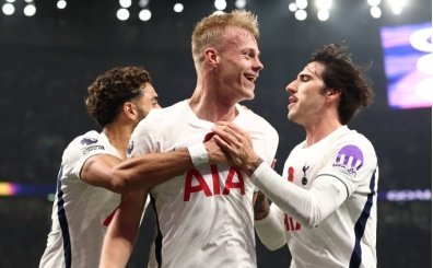 Tottenham, 10 kişi kalan Crystal Palace'ı devirdi!