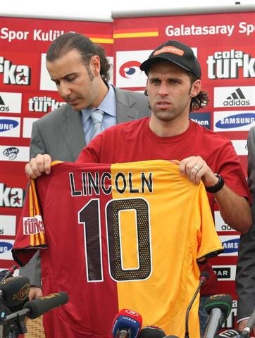 lincoln_imza_1f2b5_800.jpg