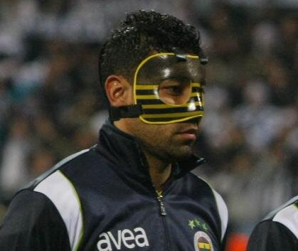 maskeli_balo_var_710a3_400.jpg