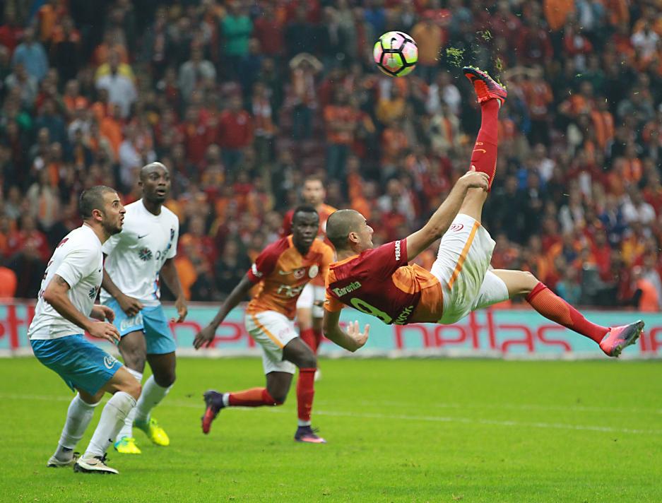 заа галатасарай. Gomis mta. Galatasaray maçı. Galatasaray футбольная команда страна. Galatasaray maçı.