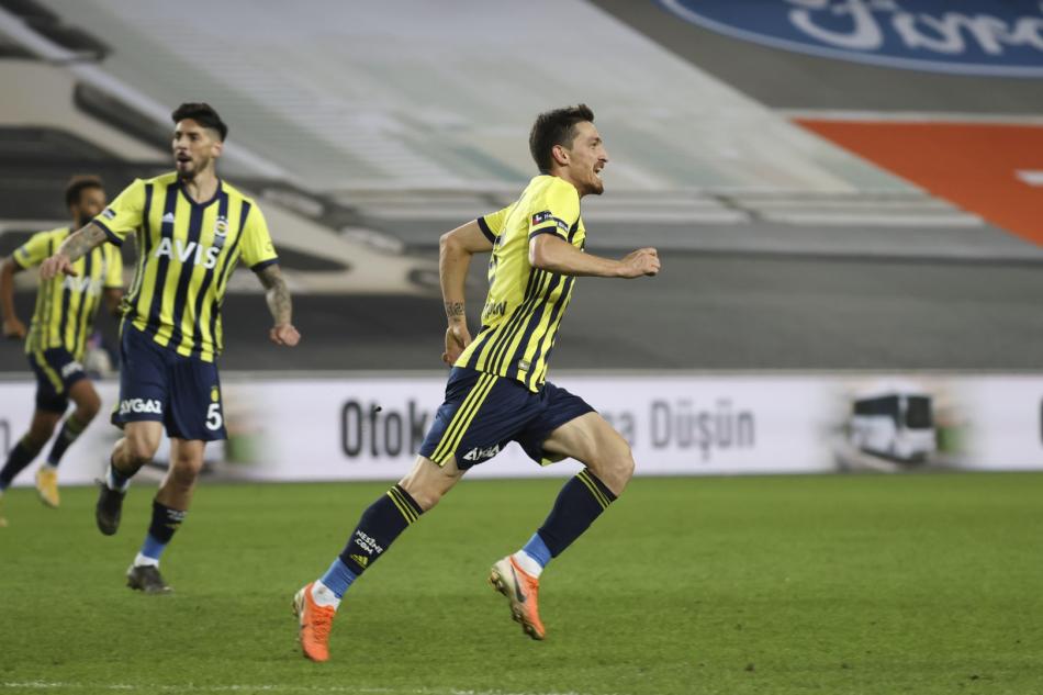 Spor yazarlarından Fenerbahçe-Başakşehir maçı yorumları - Sporx Galeri