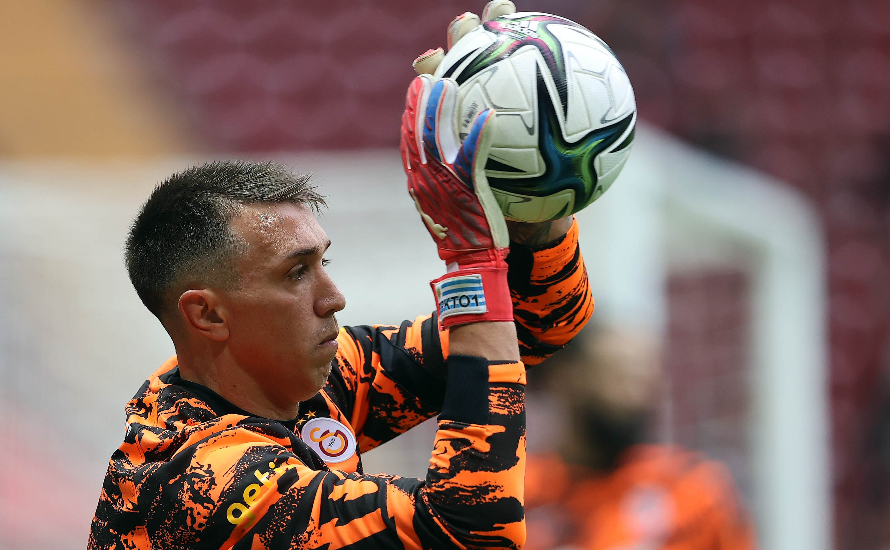 FERNANDO MUSLERA Ma��n Y�ld�z�
