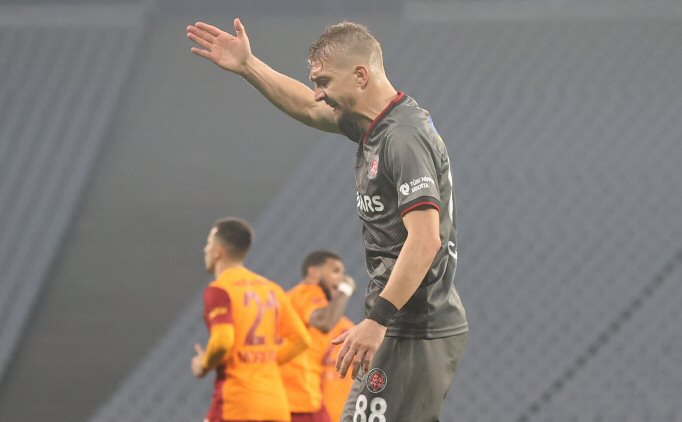 Fatih Karag�mr�k-Galatasaray Ma�� K�r�lma An�