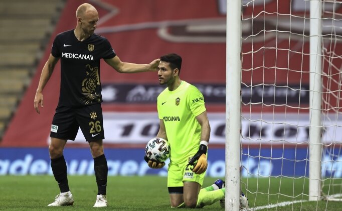 ERTA� �ZB�R Ma��n Y�ld�z�