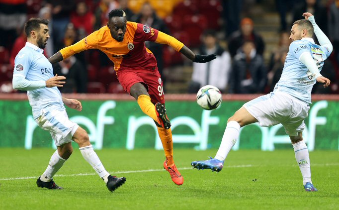 Galatasaray-�stanbul Ba�ak�ehir Ma�� K�r�lma An�