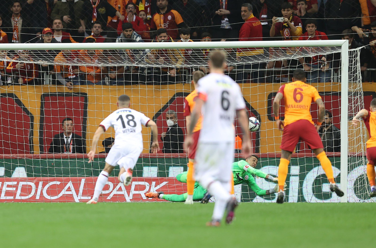 Galatasaray-Fatih Karag�mr�k Ma�� K�r�lma An�