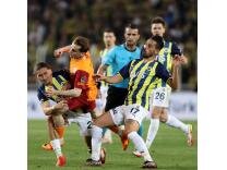 Galatasaray ile Fenerbah�e aras�ndaki unutulmaz derbi m�cadeleleri!