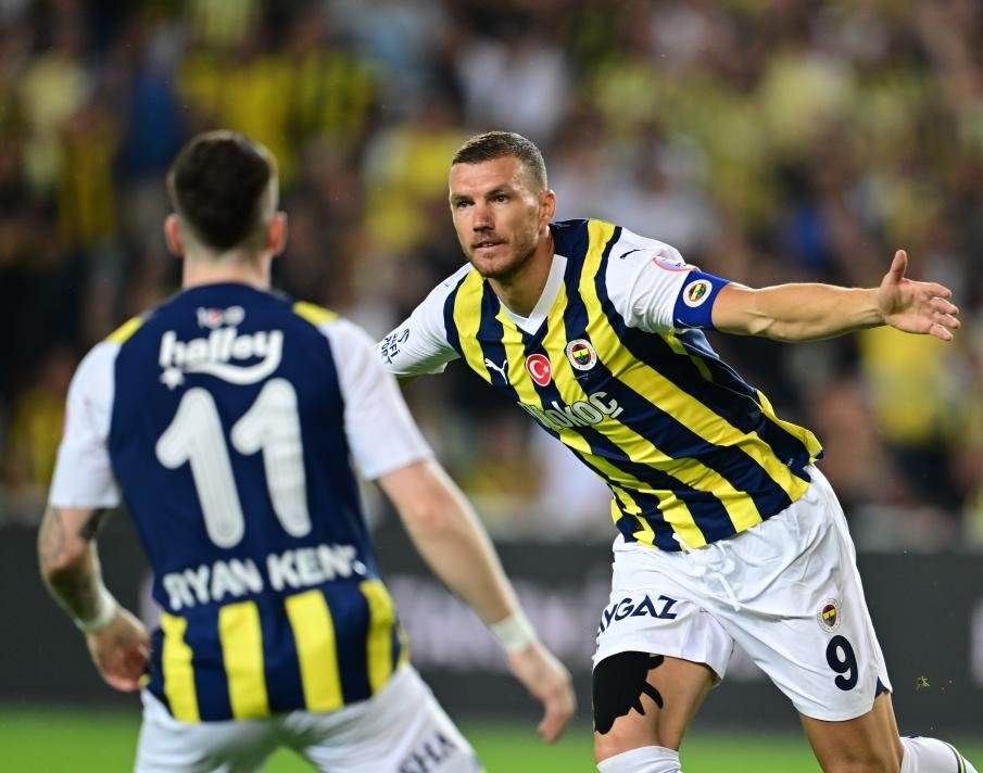 Edin Dzeko'dan Şampiyonluk Yarışı Açıklamaları