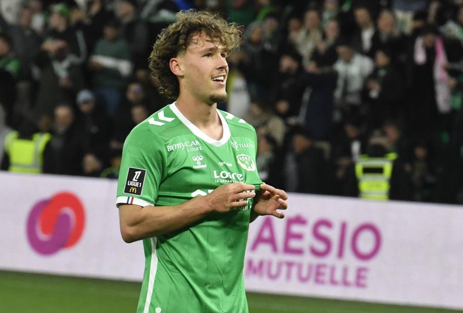 Fenerbahçe'ye genç golcü: Lucas Stassin