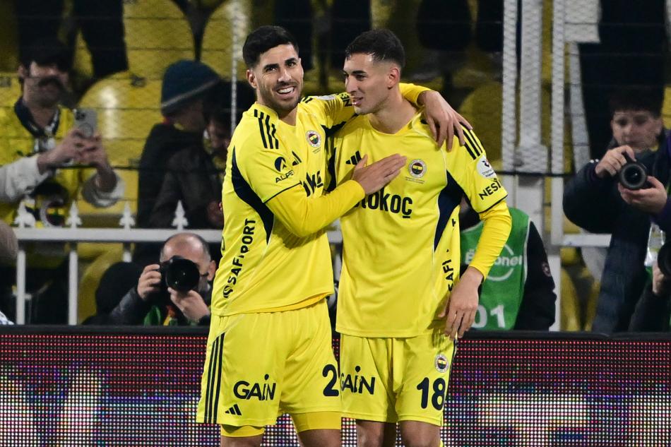 MERT M�LD�R�DEN AYLAR SONRA GOL