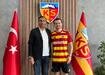 Kayserispor, Murat Cem Akp�nar'� kadrosuna katt�