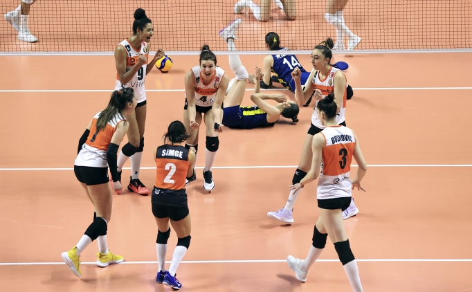 eczacibasi vitra fenerbahce yi maglup etti ve seriyi esitledi