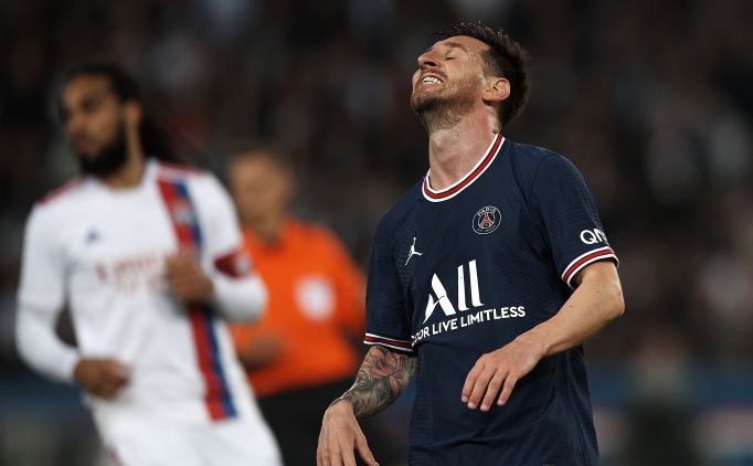 lionel messi psg de saskinlik yaratti