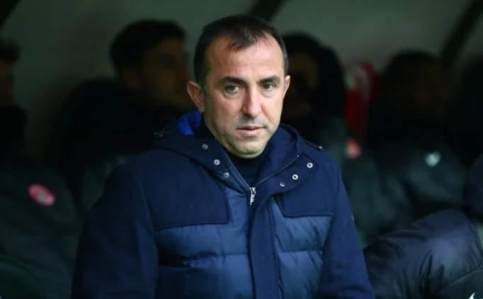 S�per Lig'de bir hoca daha istifa etti