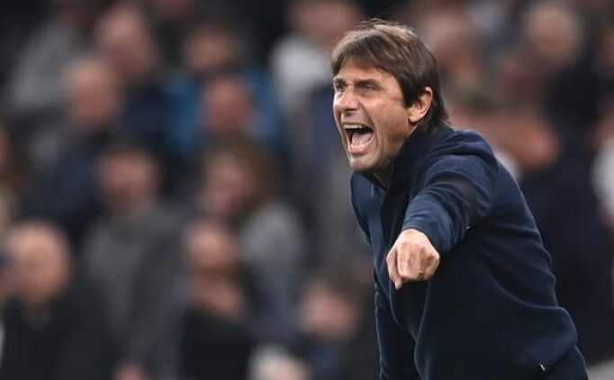Tottenham, Conte'yle yol ayr�m�nda