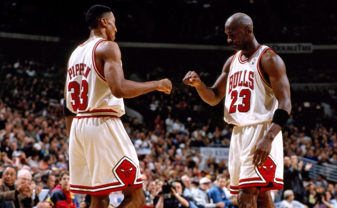 Jordan, Pippen ile ili�kisini kaybetti�i i�in 'derin bir �z�nt�' ya��yor