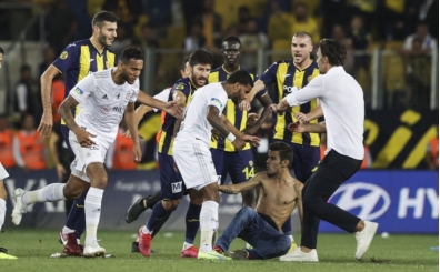 Beşiktaşlı futbolculara tekme atan saldırgana 1 yıl 8 ay hapis