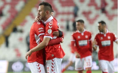 Sivasspor sezonu galibiyetle kapatt