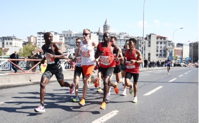 19'uncu stanbul Yar Maratonu pazar gn koulacak