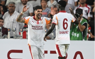Galatasaray'a geri d�n�yor!