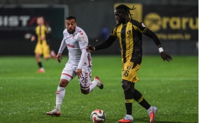 İstanbulspor, Sivasspor'a karşı ikinci yarıda döndü!