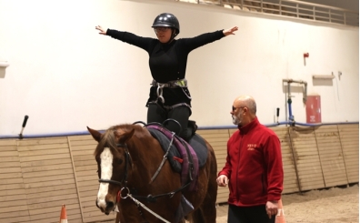 Nevehir'de zel gereksinimli bireyler iin Para Atl Jimnastik Yar dzenlendi