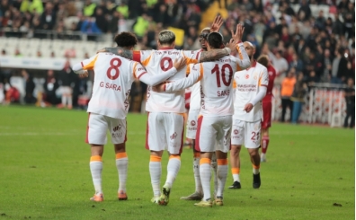 Galatasaray'dan Antalyaspor'a karşı 7'de 7