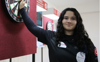Zehra Gemi, Türkiye'nin ilk Dünya Dart Şampiyonu