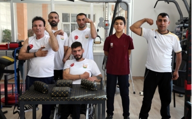 �anl�urfa'n�n 'g��l� bilekleri' T�rkiye �ampiyonlu�una odakland�