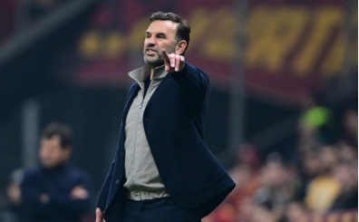 Okan Buruk'tan transfer a��klamas�