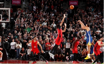 NBA'de Blazers, Stephen Curry'nin 48 sayısına rağmen Warriors'ı yendi