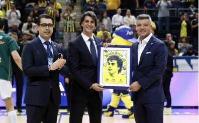 Fenerbahçe, İbrahim Kutluay'ı onurlandırdı