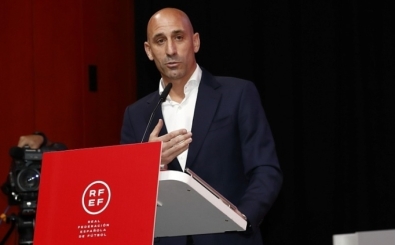 Eski spanya Futbol Federasyonu Bakan Luis Rubiales'e yumurtal saldr