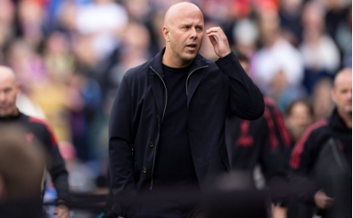 Arne Slot: 'Liverpool do�ru yolda ama seviyeyi y�kseltmeliyiz'