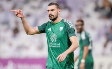 Merih Demiral, Al Ahli ile uzattı!