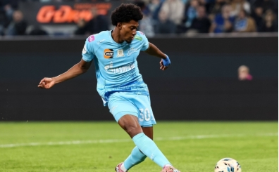 Fenerbah�e'ye s�rpriz golc�!