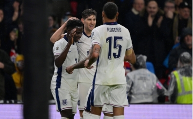 ngiltere, namalup serisini srdrd: 7'de 7