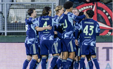Ajax, 10 kiiyle deplasmanda kazand!